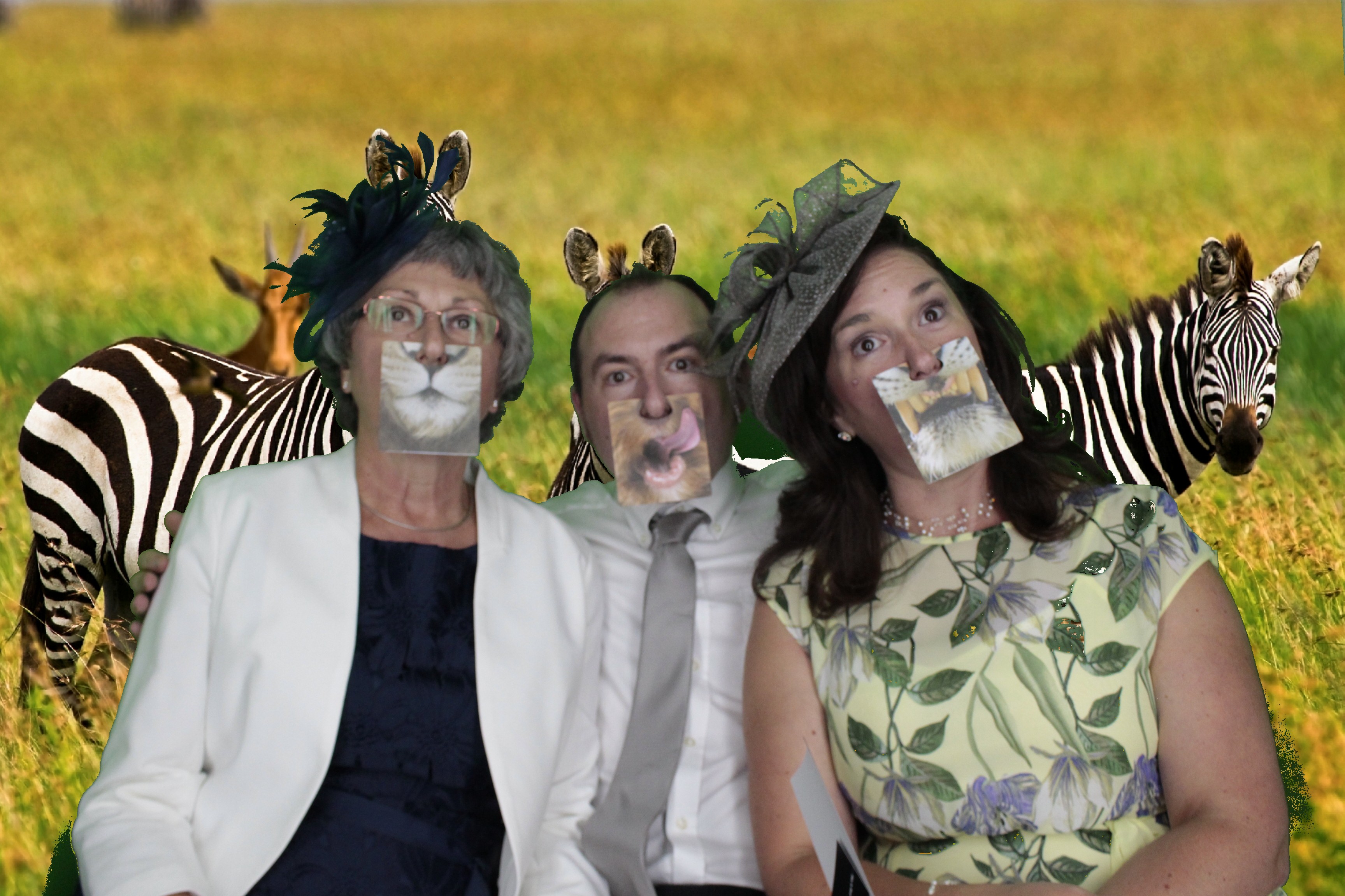 Mr & Mrs Bowles | View more photos from the event at gallery.myphotoboothexperience.co.uk/u/MyPhotoBoothExperienceLtd/Mr-Mrs-Bowles
